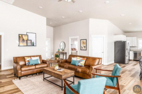 Maynard Dixon: Desert Luxury & Stargazer's Oasis